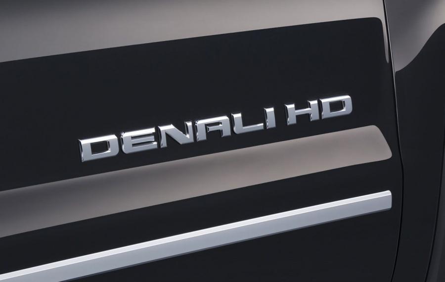  GMC Sierra Denali HD 2015 года  (фото 9 из 11)